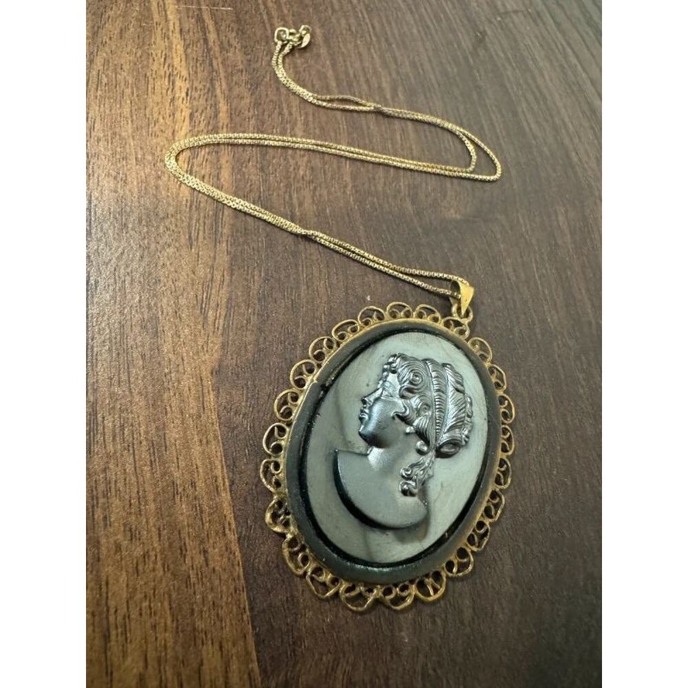 Vintage Victorian Cameo Pendant Sterling Silver Chain
